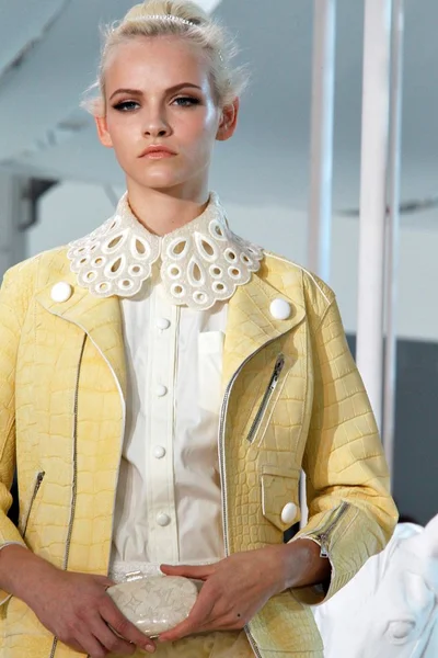 Look 65